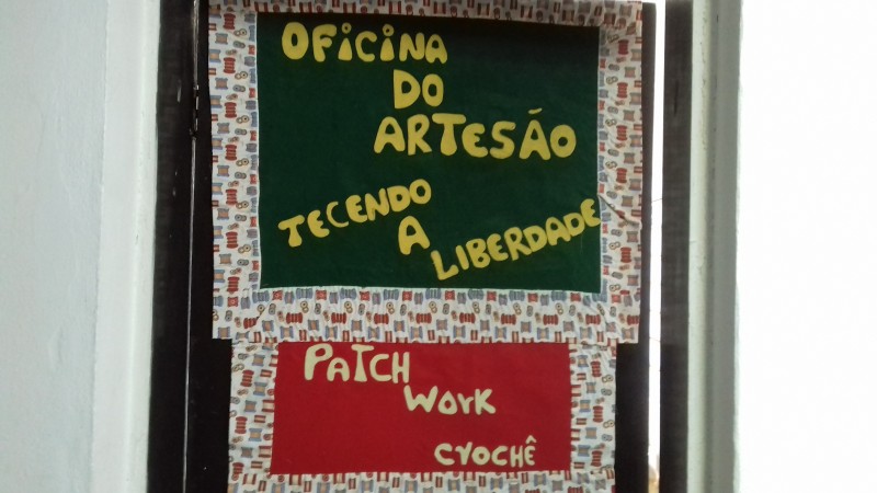A aposta é que o grupo participe deste processo de emancipação e possa produzir e comercializar seus artesanatos, com capacitação, de forma profissional
