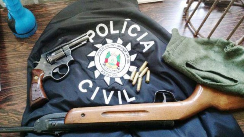 A investigação iniciou após um roubo a pedestre que identificou o um dos integrantes da família que praticava venda de drogas.