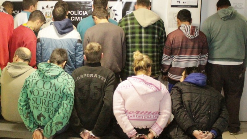 Operação contou com 125 policiais civis e 30 policiais militares.
