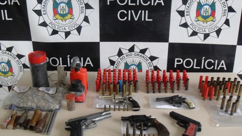 Polícia realiza ação de combate à violência contra a mulher em Pelotas.