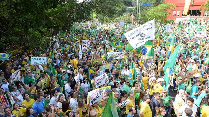 Os protestos ocorrem em 43 municípios gaúchos