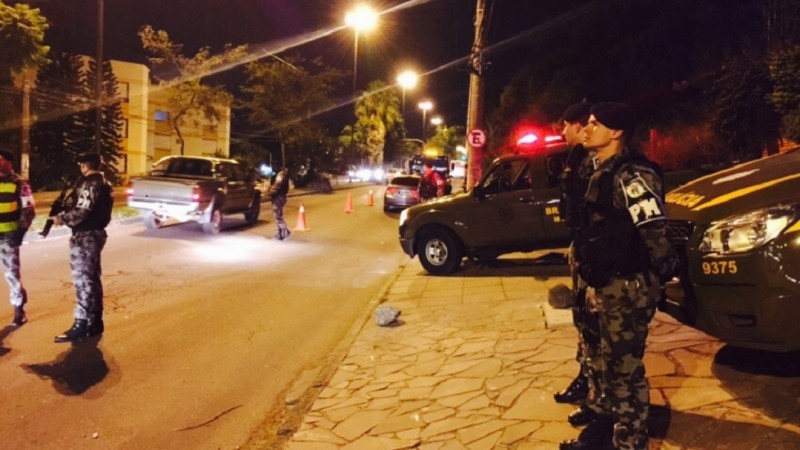 A opera&ccedil;&atilde;o ocorreu nos principais pontos de furto e roubo de ve&iacute;culos, como a vila Bom Jesus, Morro Santana, vila Mario Quintana e avenidas Prot&aacute;sio Alves, Baltazar de Oliveira Garcia e Manoel Elias.