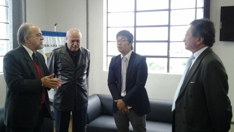 Secretário da Segurança Pública, Airton Michels, reuniu-se com agentes da Jica em Caxias, um dos 14 municípios que conta com policiamento comunitário no Estado