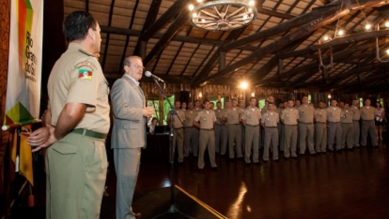Governador Tarso Genro recebeu os alunos dos Cursos de Oficiais de Nível Superior da Brigada Militar no Palácio Piratini