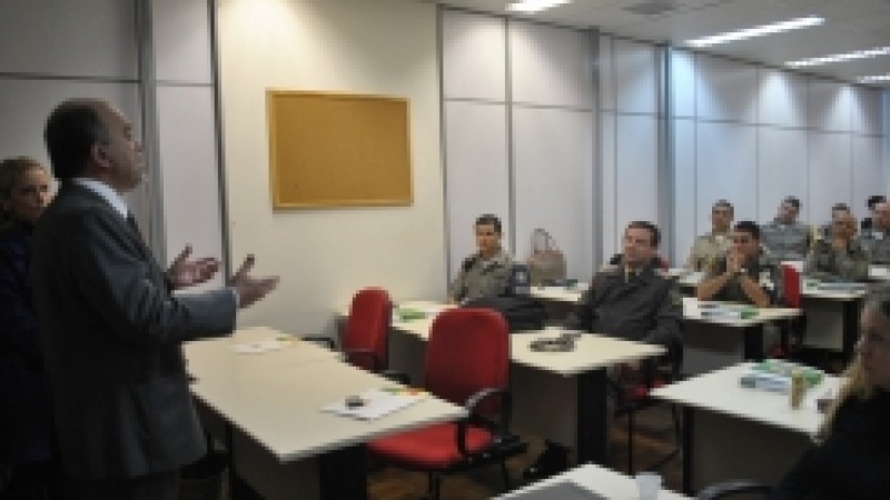 Michels destacou que a pol&iacute;cia comunit&aacute;ria deve trabalhar para que a criminalidade n&atilde;o se alastre