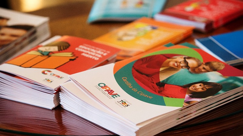 A Cipave incentiva a cultura da paz para reduzir gradativamente os índices de violência em aproximadamente 2,4 mil escolas gaúchas