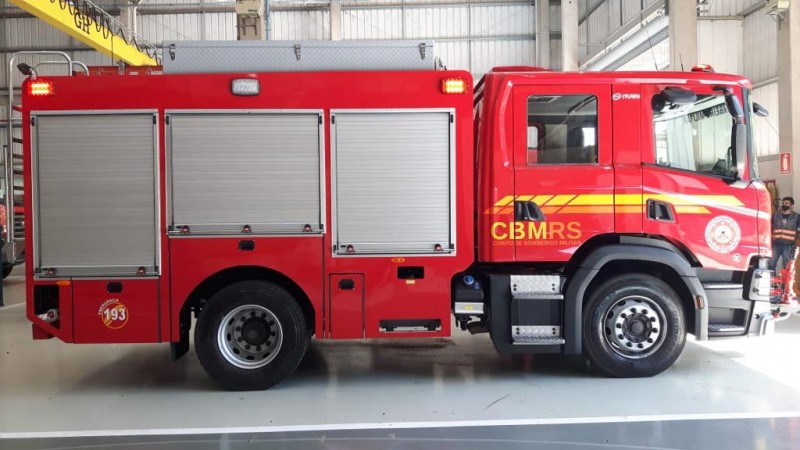 Caminhão Auto Bomba Tanque