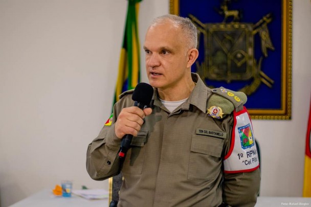 Comandante do 1º RPMon, tenente-coronel Cleberson Bastianello.