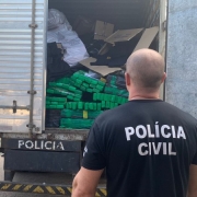 Drogas apreendidas pelas for&ccedil;as de seguran&ccedil;a p&uacute;blica, foram queimadas em forno cedido por uma empresa da Regi&atilde;o Metropolitana