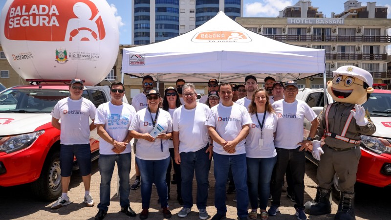 A foto mostra a equipe do DetranRS