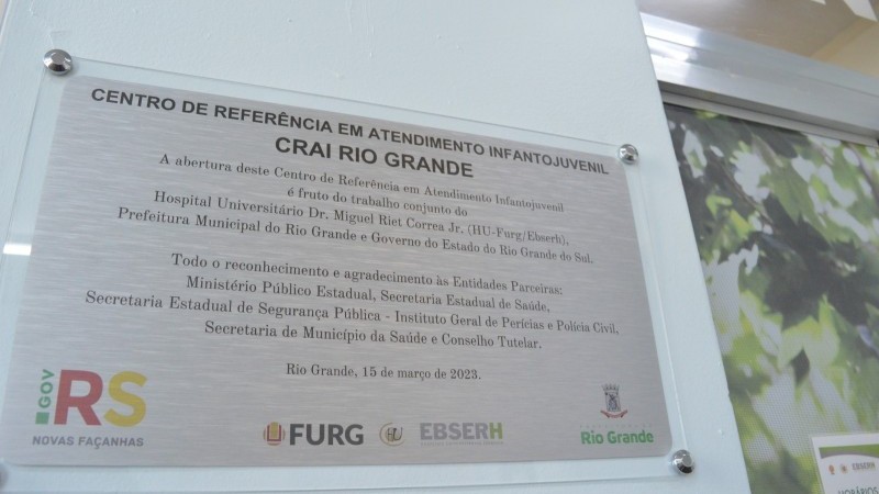 O Crai fica no Hospital Universitário Dr. Miguel Riet Correa Jr., na rua Visconde de Paranaguá, 102