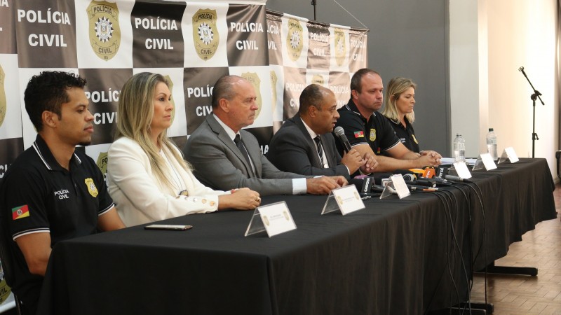 Em coletiva de imprensa, Polícia Civil detalha inquéritos contra torcedor que invadiu Beira-Rio