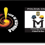 #ParaTodosVerem: Imagem dos logos dos Projetos Projetos Papo de Responsa e Galera do Bem. O primeiro desenho está a esquerda do quadro com fundo negro, sendo um ponto de exclamação em amarelo com a escrita logo a sua direira: "papo de responsa". Na parte direita do quadro com fundo negro está o logo do projeto Galera do Bem, sendo que no centro do desenho há no fundo um quadrado branco, onde no centro desse quadrado há um vetor de pessoas apertando as mãos, a pessoa da direita com boné amarelo e outra com boné azul. Em cima delas há o logo da Polícia Civil do RS. Logo acima do logo da Polícia Civil está escrito: " Polícia Civil", e logo abaixo está a escrita: "programa Mediar & Galera do Bem". Fim da descrição.