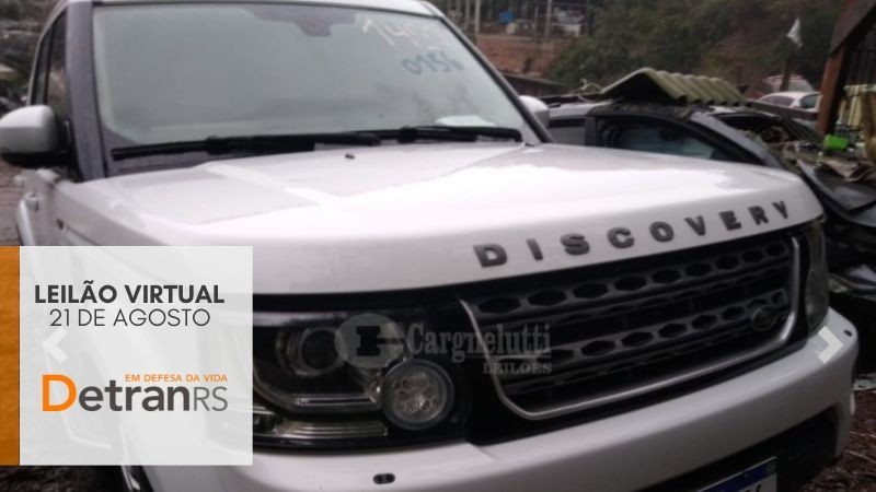 A foto mostra o automóvel LR/Discovery, disponível para lances.