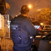 A foto mostra a Polícia Civil em Operação