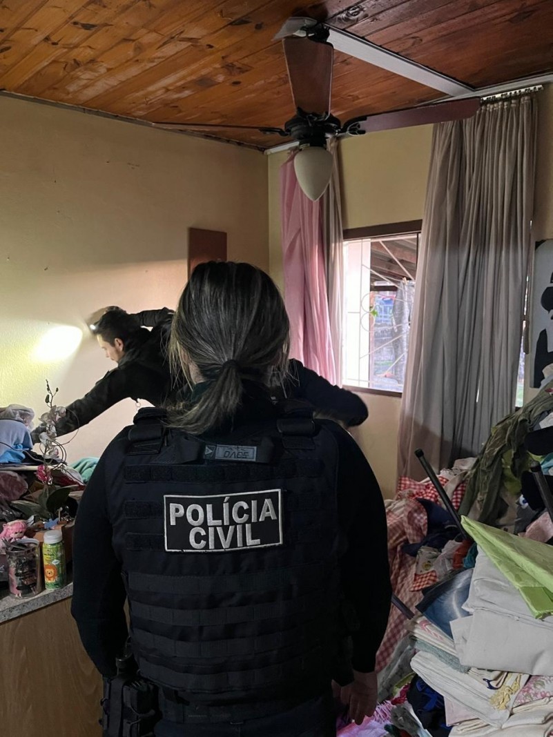 A foto mostra ação da Polícia Civil