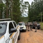 Além das prisões foram apreendidas drogas e dinheiro