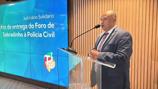 A foto mostra Fernando Sodré, Chefe de Polícia do Estado
