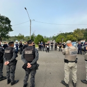 Agentes da Segurança Pública do Estado em formação durante a operação