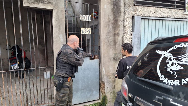 Imagem da ofensiva que cumpriu medidas cautelares contra grupo criminoso